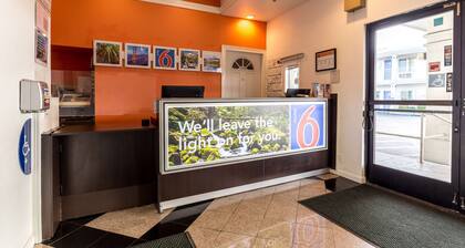 Motel 6 San Rafael, CA