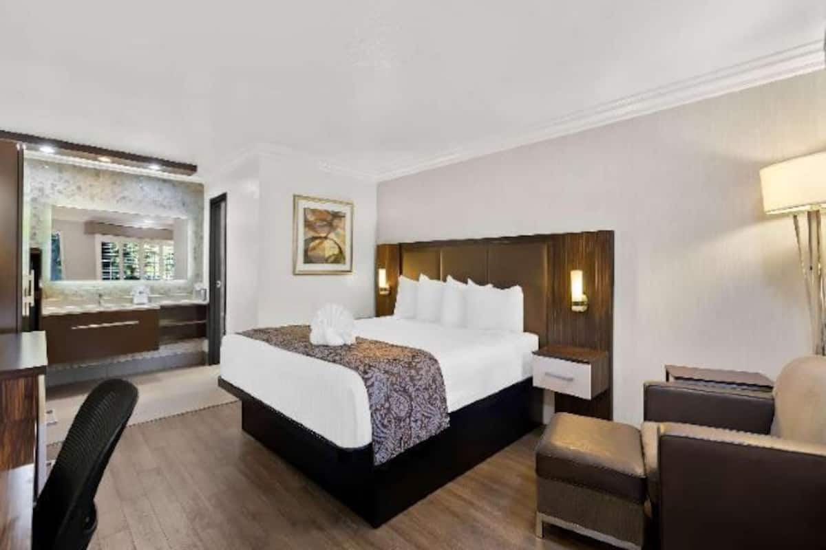 Desk, iron/ironing board, free cribs/infant beds, free WiFi