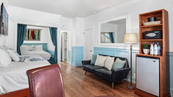 1 bedroom, in-room safe, laptop workspace, iron/ironing board