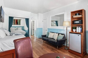 2 bedrooms, in-room safe, laptop workspace, iron/ironing board