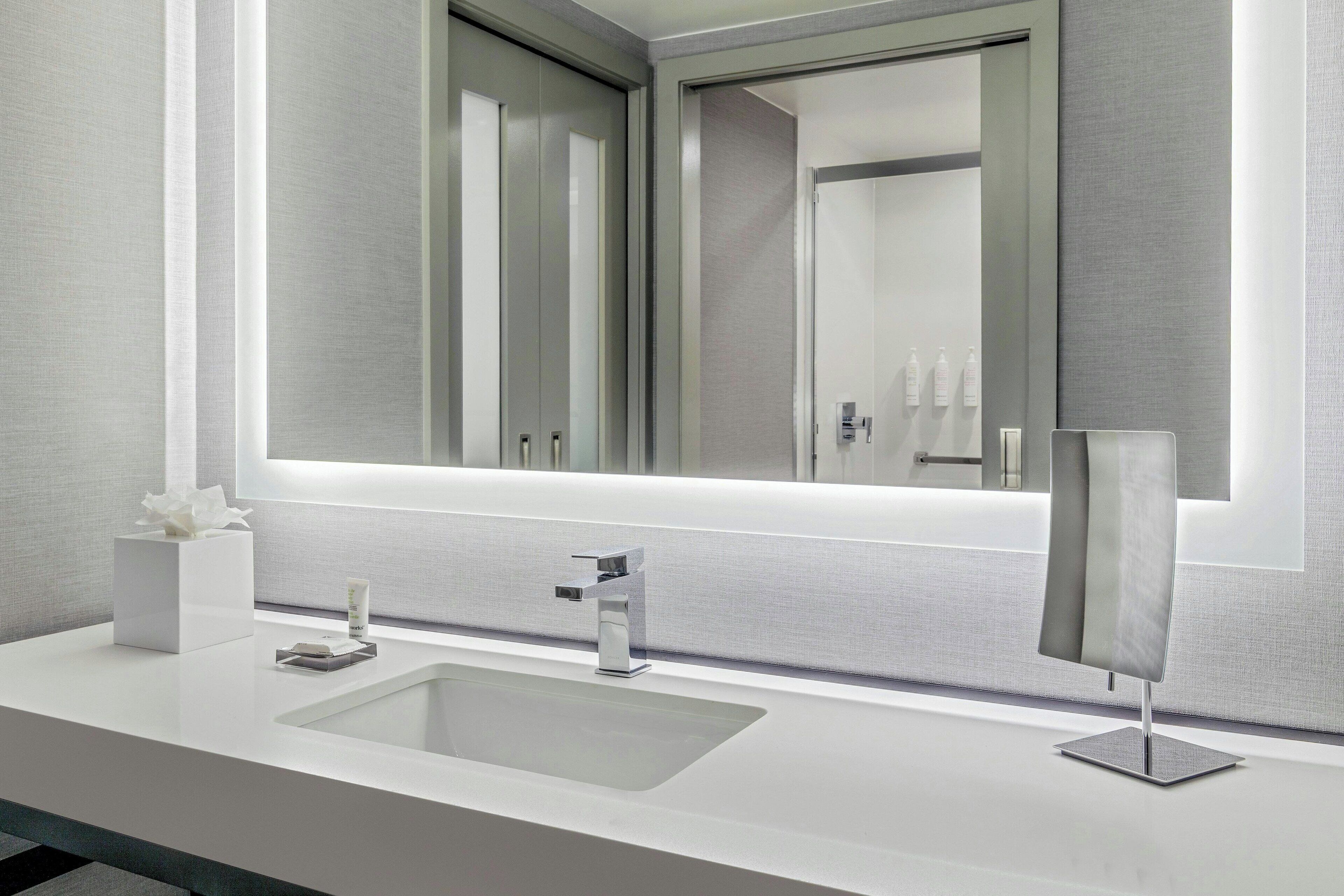 luxury suite, 1 bedroom | bathroom | combined shower/bathtub, designer toiletries, hair dryer, towels