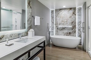 Συνδυασμό ντουζιέρας-μπανιέρας, επώνυμα προϊόντα προσωπικής περιποίησης