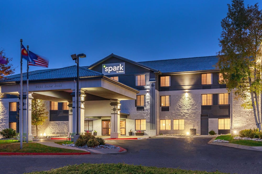 Spark by Hilton Denver International Airport