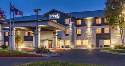Spark by Hilton Denver International Airport