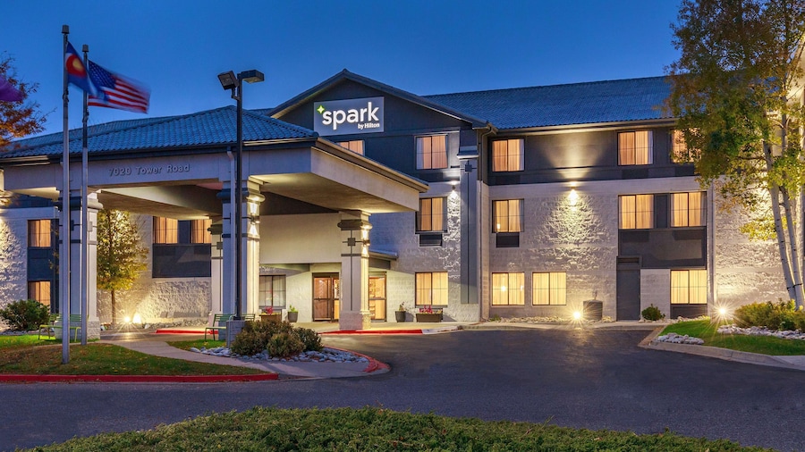 Spark by Hilton Denver International Airport
