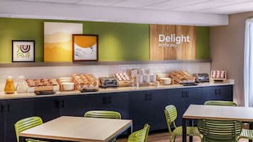 Free daily continental breakfast