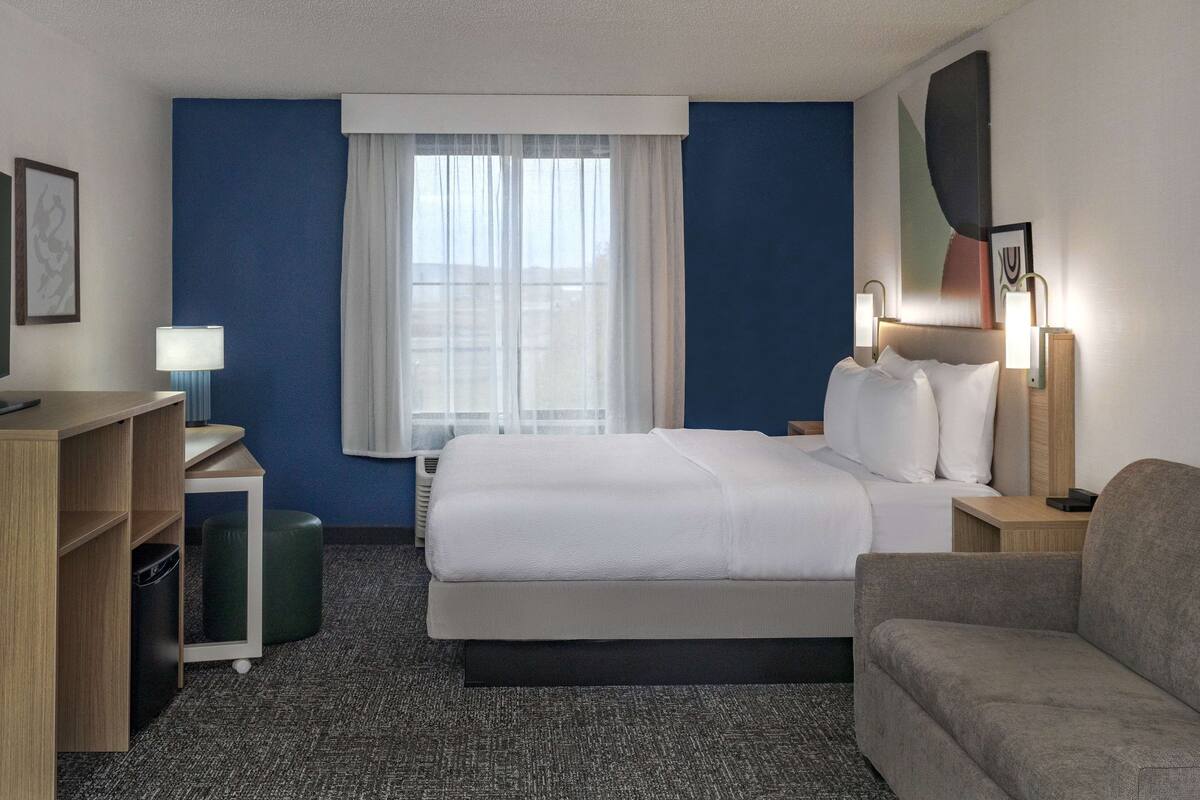 32-inch lcd tv with digital channels, tv