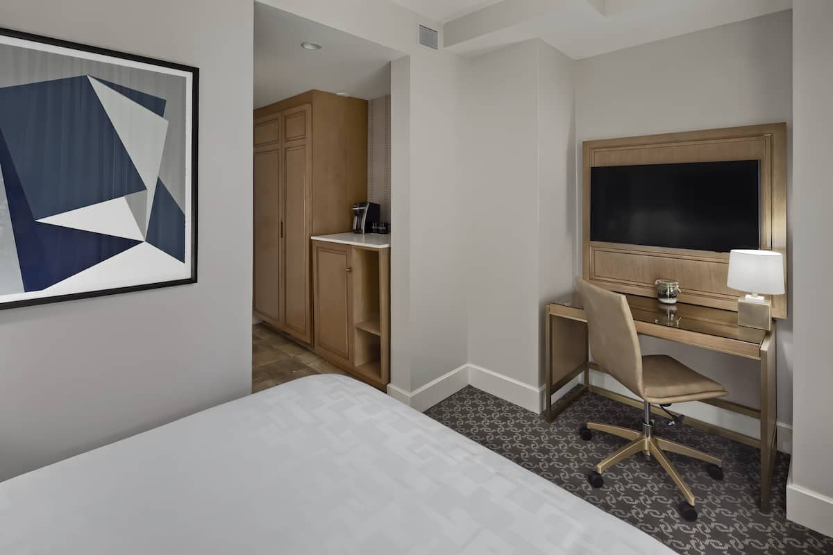 Doppelzimmer, 1 Doppelbett | 1 Schlafzimmer, hochwertige Bettwaren, Pillowtop-Betten, Minibar