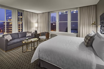 Deluxe Room, 1 King Bed, Corner | Premium bedding, pillowtop beds, in-room safe, individually decorated at Hotel Teatro
