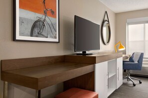 In-room safe, blackout curtains, iron/ironing board - Hampton Inn-Denver West/Golden (Golden)