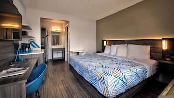 أسرّة بإسفنج يتكيف مع شكل الجسم وبديكورات فريدة لكل غرفة