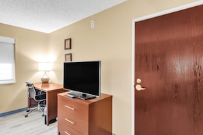 Accessible, 1 King Bed with Sofa bed, Non Smoking | Desk, laptop workspace, blackout drapes, iron/ironing board