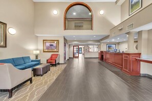 Lobby - Comfort Suites Lakewood - Denver (Lakewood)