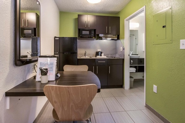 Desk, iron/ironing board, WiFi (surcharge), alarm clocks