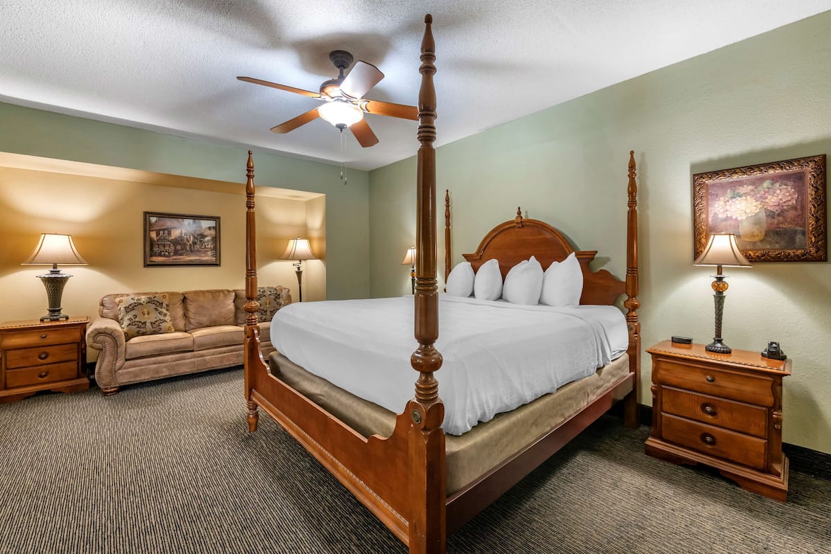 Suite, 1 King Bed, Non Smoking, Hot Tub | Desk, laptop workspace, blackout curtains, iron/ironing board