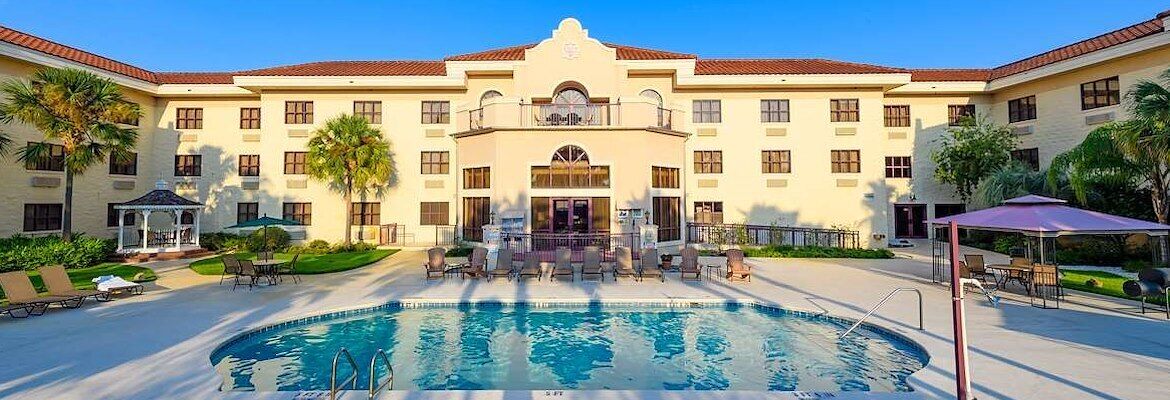 Outdoor pool, open 8:00 AM to 10:00 PM, free pool cabanas