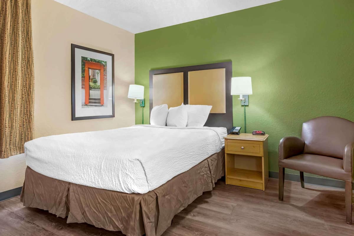 Estudio, 1 cama de matrimonio, no fumadores | Escritorio, wifi gratis, ropa de cama
