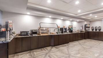 Gratis morgenmadsbuffet hver dag