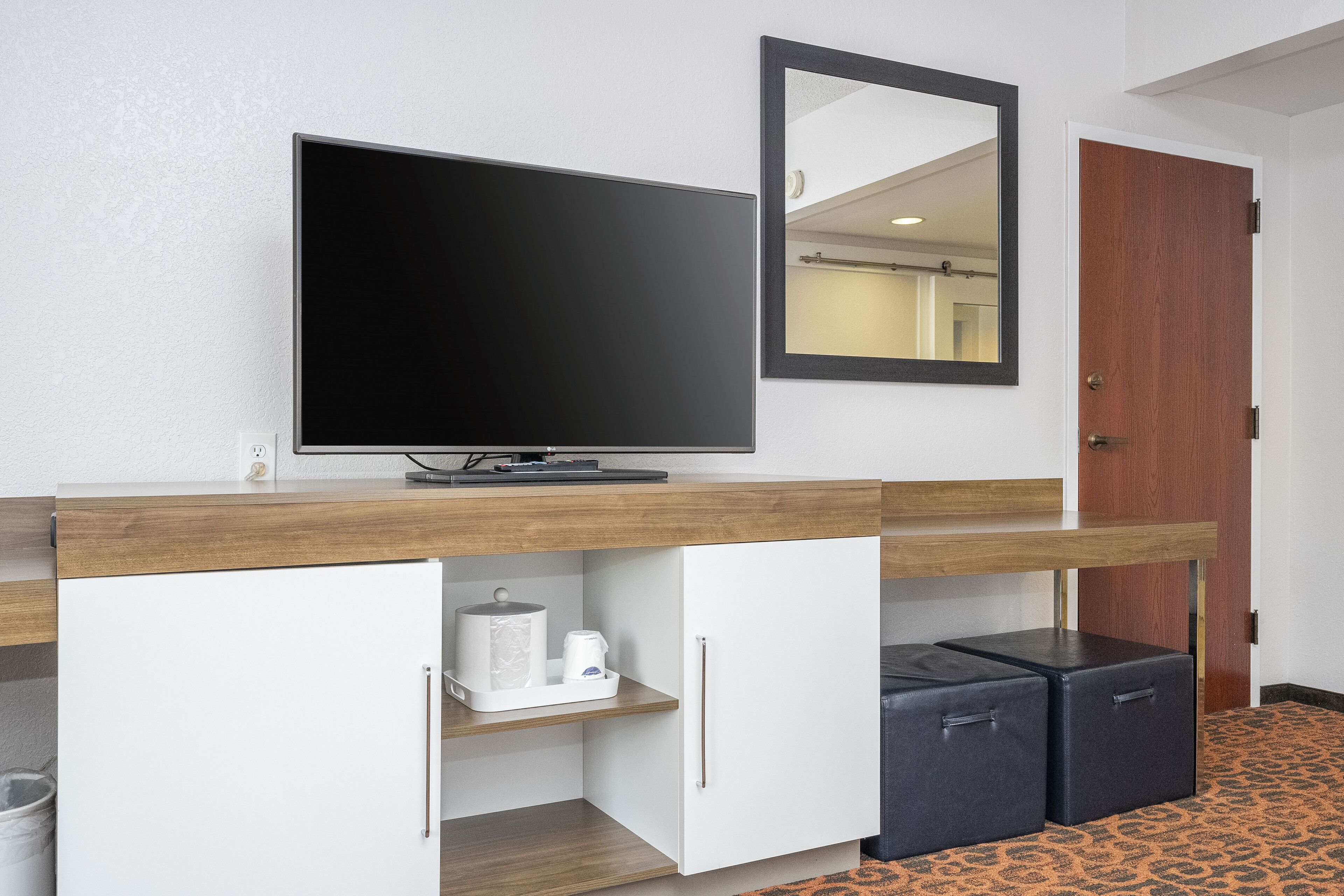 desk, laptop workspace, iron/ironing board, free wifi