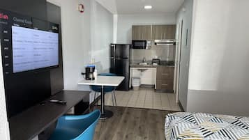 Iron/ironing board, free WiFi, bed sheets, alarm clocks