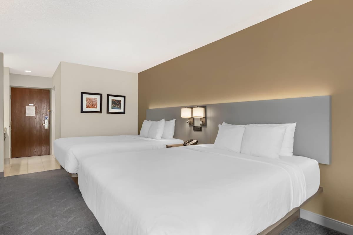 Standard Room, 2 Queen Beds, Non Smoking | Premium bedding, desk, laptop workspace, blackout drapes
