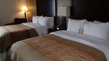 Phòng Tiêu chuẩn, 2 giường cỡ queen, không hút thuốc | Bộ đồ giường cao cấp, bàn, khu vực làm việc phù hợp cho laptop