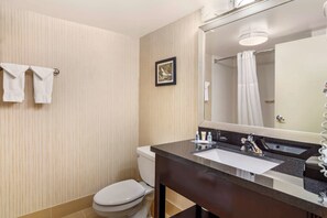 Egyptian cotton sheets, premium bedding, pillowtop beds, desk - Comfort Inn Douglasville - Atlanta West (Douglasville)
