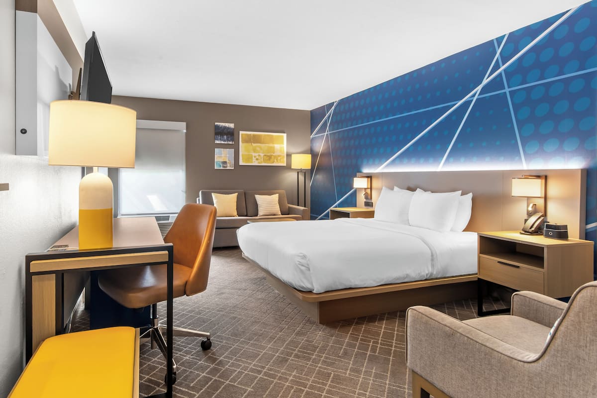 Suite, 1 Queen Bed with Sofa bed, Non Smoking (Efficiency) | Egyptian cotton sheets, premium bedding, pillowtop beds, desk