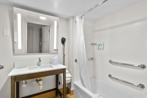 Standard Room, 1 King Bed, Accessible, Non Smoking | Bathroom | Combined shower/tub, deep soaking tub, designer toiletries, hair dryer