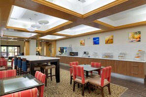 Desayuno buffet incluido todos los días