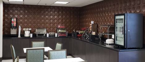 Tägliches inbegriffenes großes Frühstück