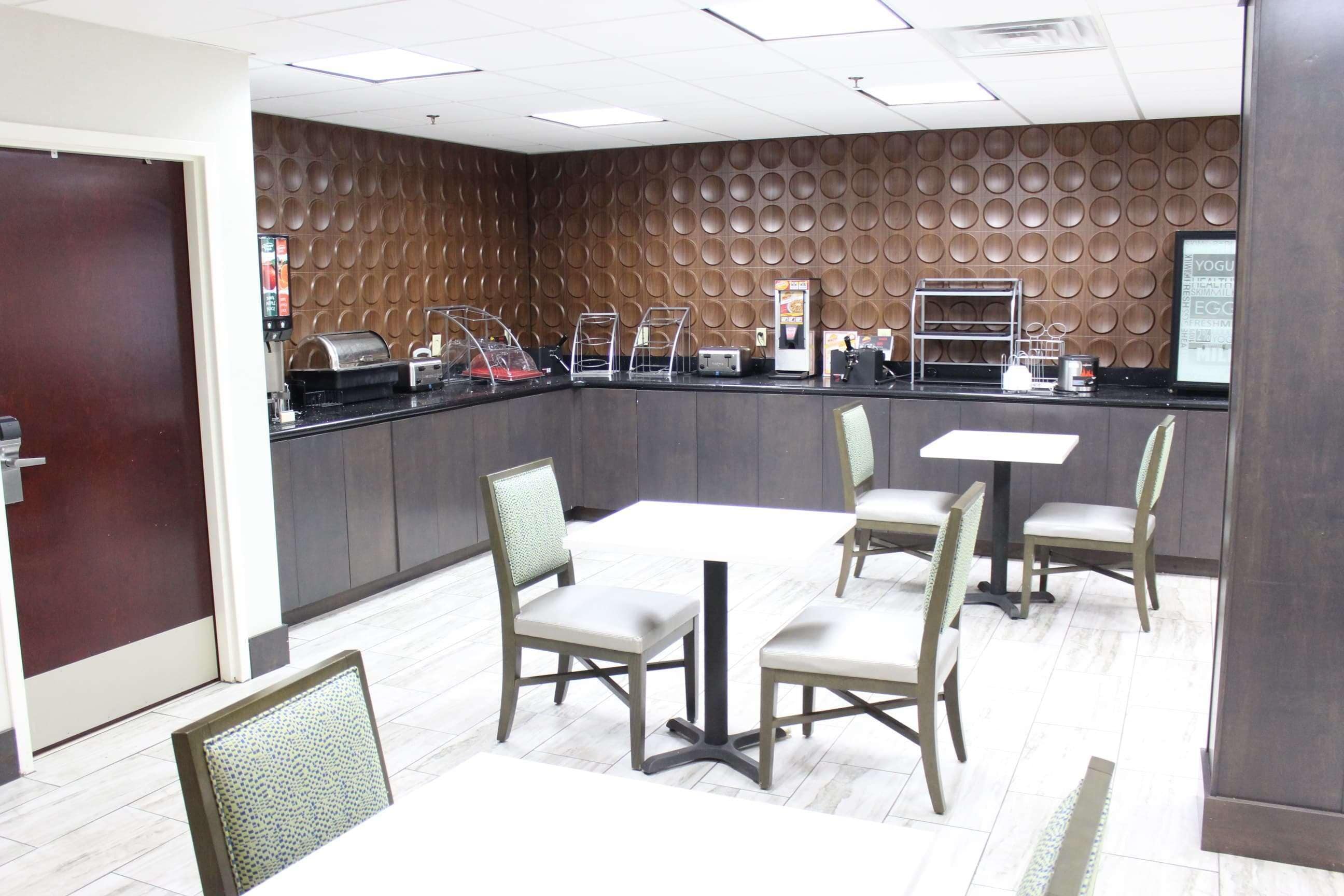 free daily full breakfast