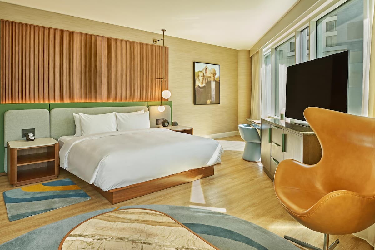 Deluxe Room, 1 King Bed with Sofa bed, Corner