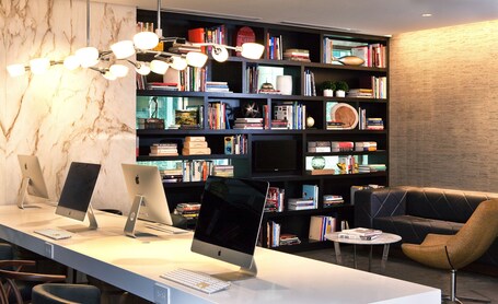 Hyatt Centric Chicago Magnificent Mile - Image 22