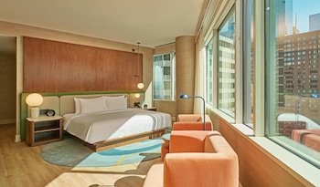 Room, 1 King Bed, Corner | Premium bedding, pillowtop beds, in-room safe, desk at Hyatt Centric Chicago Magnificent Mile