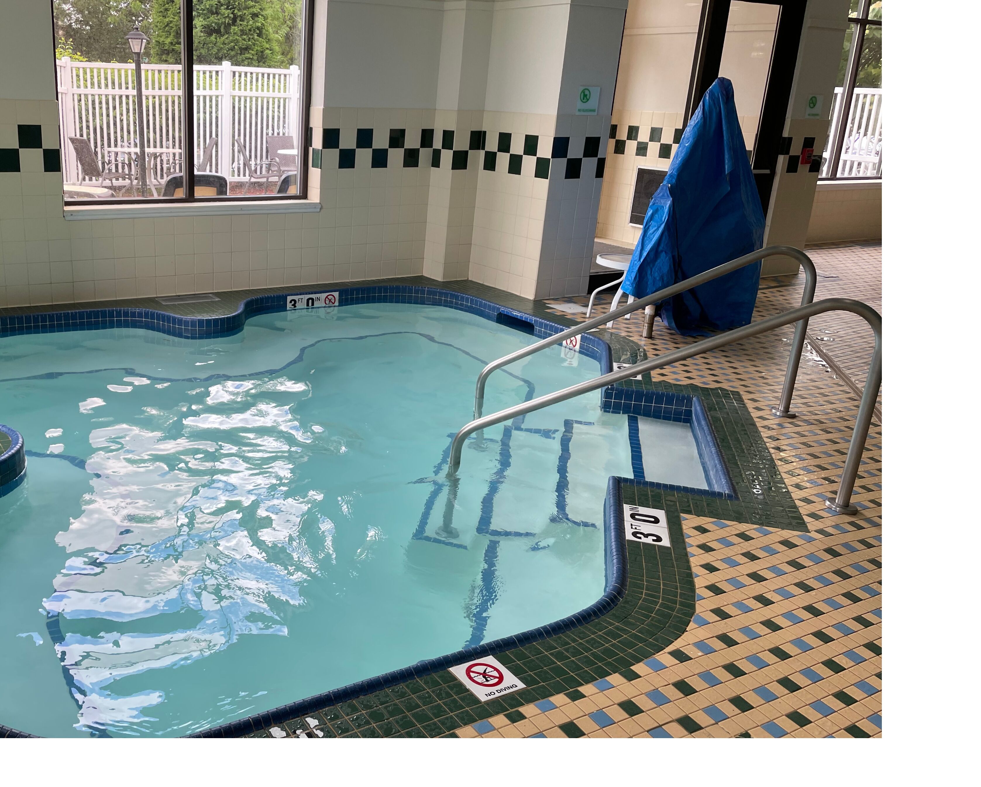 indoor pool, pool loungers
