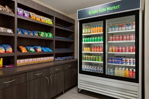 Alimentos y bebidas