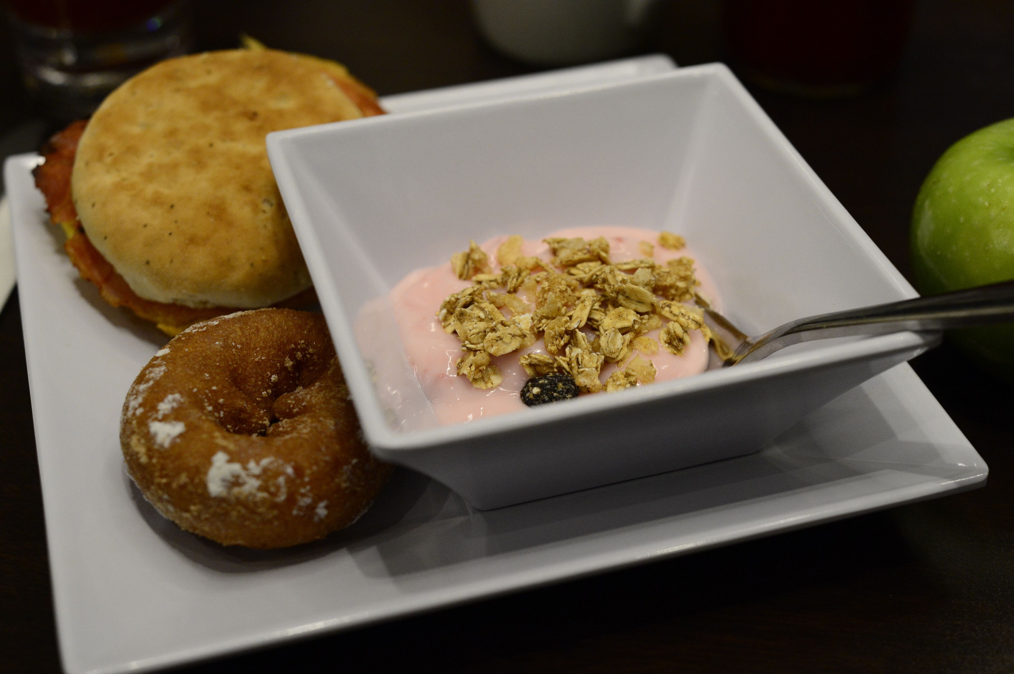 free buffet breakfast