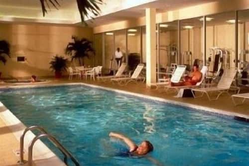 Piscine intérieure