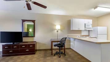 Desk, free WiFi, bed sheets