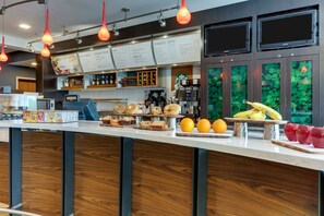 Se ofrece un desayuno a la carta todos los días (por un coste adicional)
