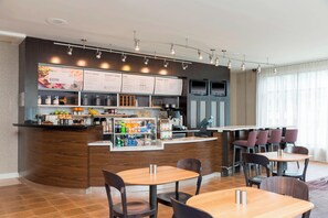 Breakfast and dinner served