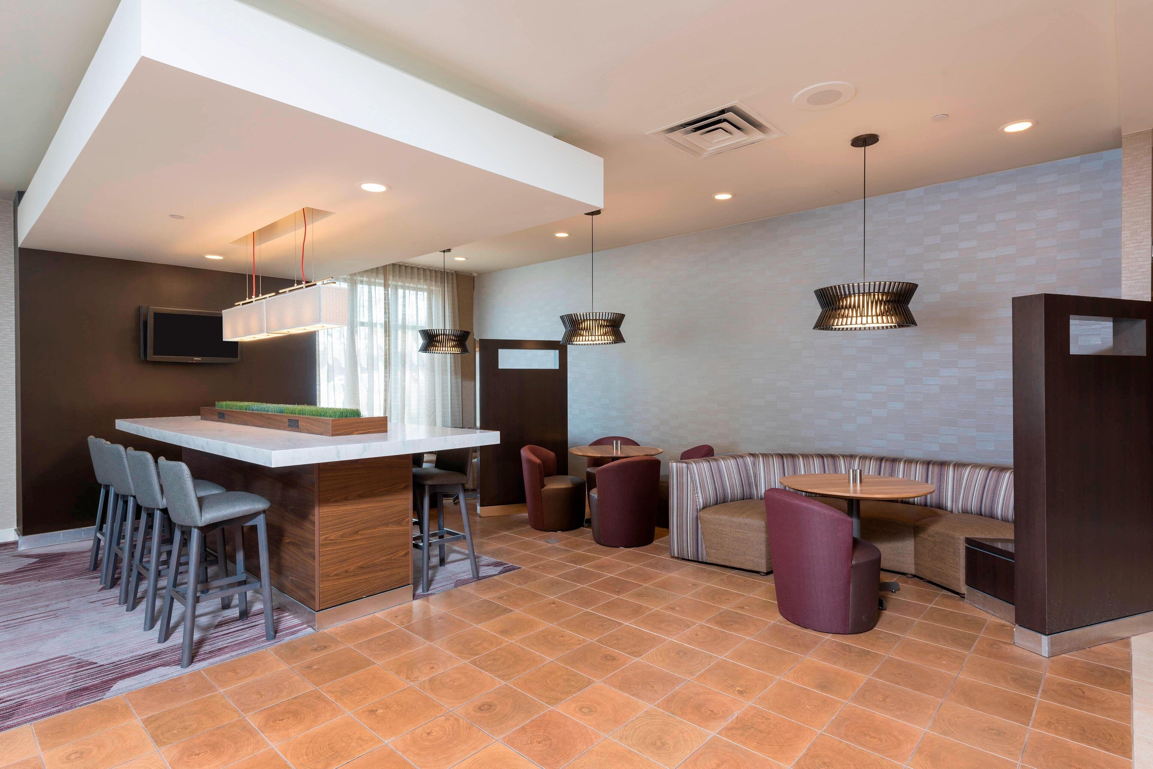 Photo - Courtyard by Marriott Louisville Downtown