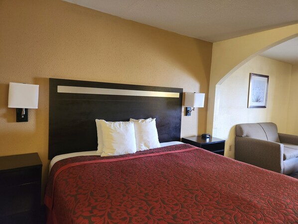 Standard Room, 1 King Bed