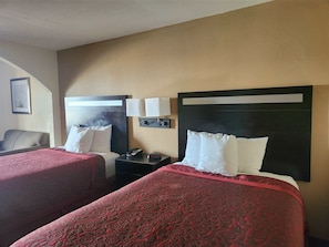 Chambre Double, 2 lits doubles | Bureau, fer et planche à repasser, Wi-Fi gratuit, draps fournis