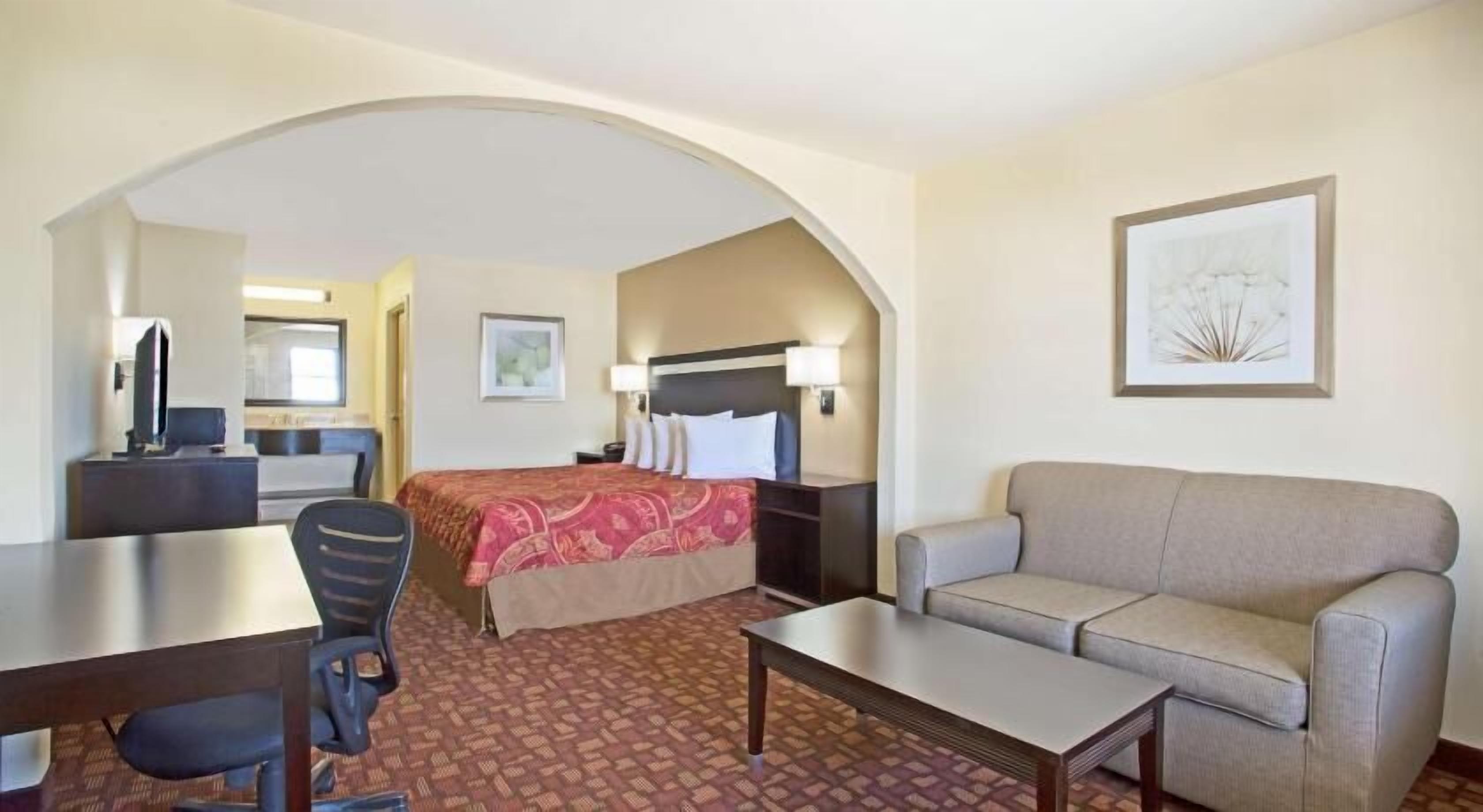 Desk, iron/ironing board, free WiFi, bed sheets