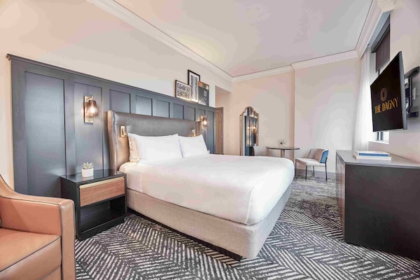 Hochwertige Bettwaren, Daunenbettdecken, Pillowtop-Betten, Zimmersafe