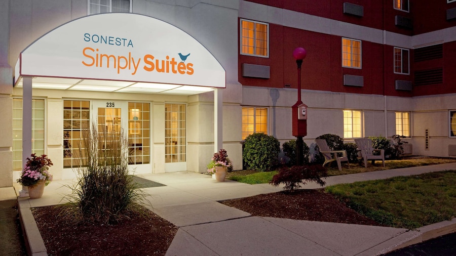 Sonesta Simply Suites Boston Braintree