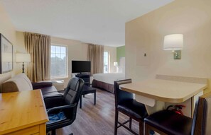 Deluxe Studio, 1 King Bed with Sofa bed, Non Smoking | Desk, laptop workspace, blackout drapes, iron/ironing board - Extended Stay America Suites Boston Waltham 52 4th Ave (Waltham)