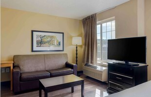 Deluxe Studio, 1 King Bed with Sofa bed, Non Smoking | Desk, laptop workspace, blackout drapes, iron/ironing board